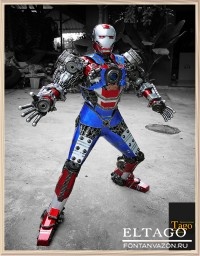 Recycled Metal Man (Blue&Red)