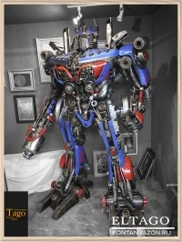 Dieselpunk Recycled Metal Giant Robot