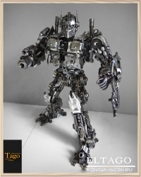 Recycled Metal Brave Robot