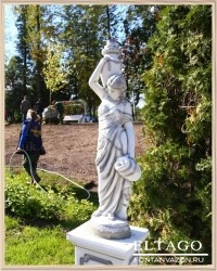 Статуя Адона